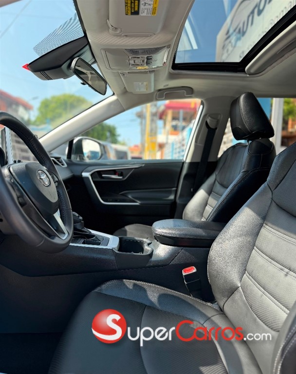 2023 Toyota RAV4 XLE Premium — foto 7 / 9