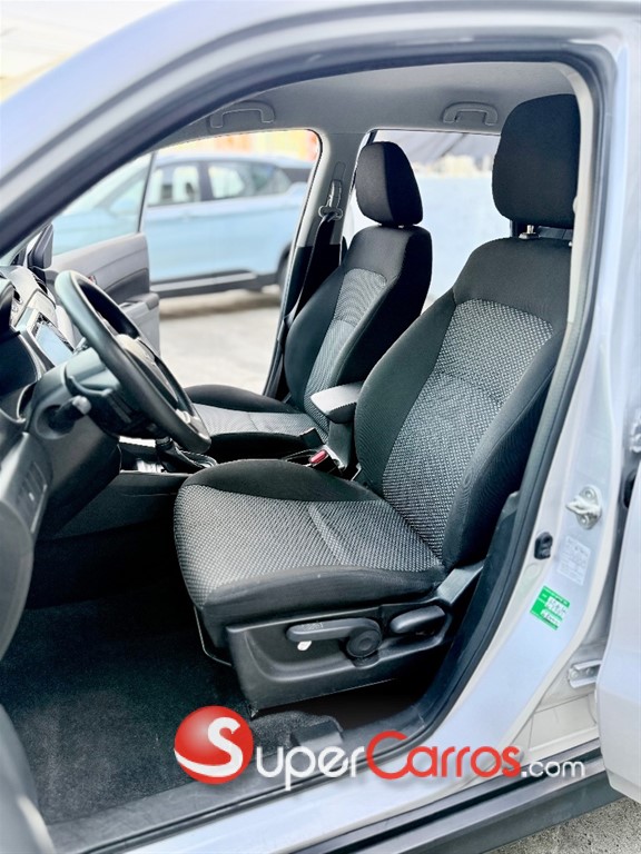 2023 Suzuki Vitara GL — foto 5 / 12