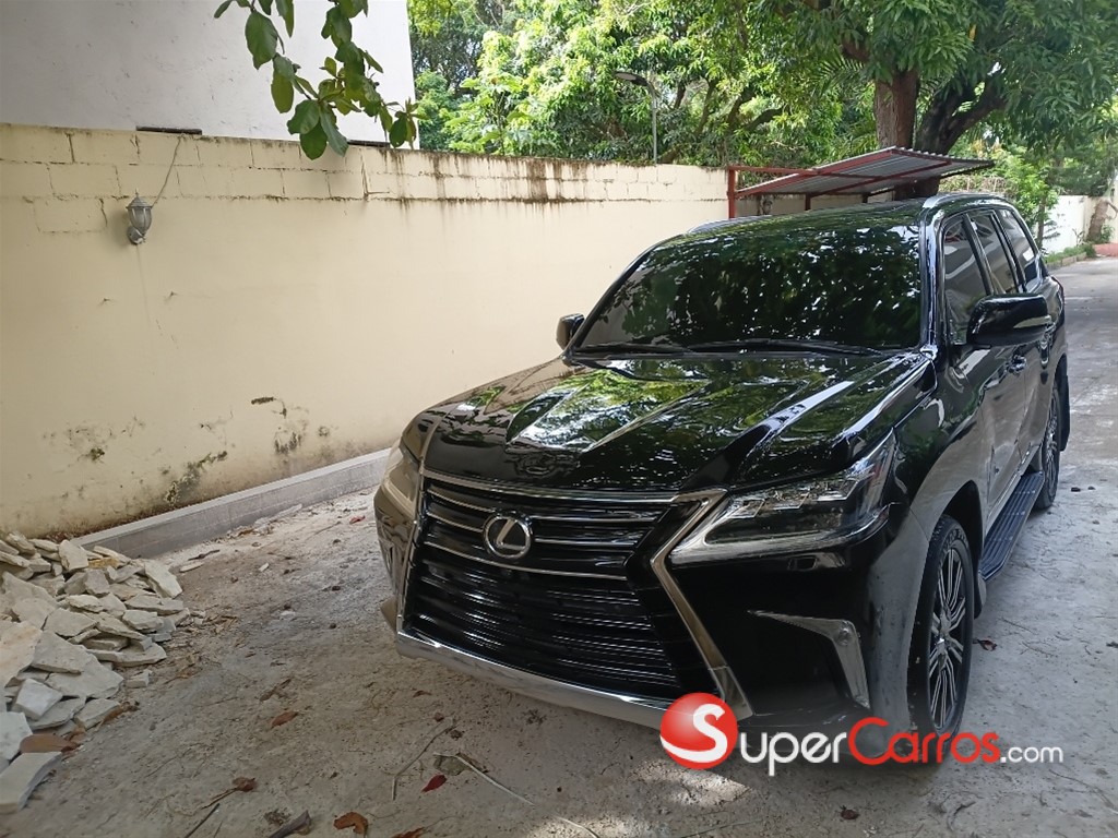 2020 Lexus LX 570 — foto 3 / 10