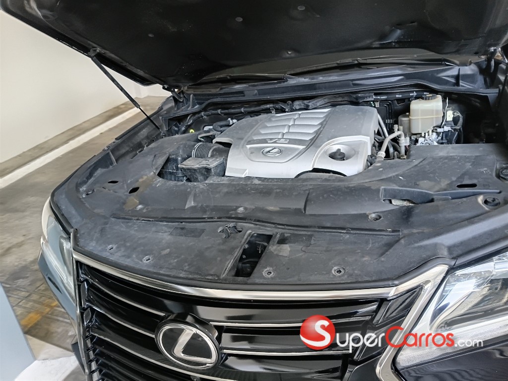 2020 Lexus LX 570 — foto 10 / 10