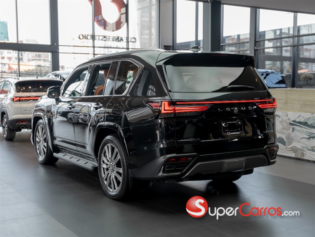 2025 Lexus LX 700 VIP — foto 7 / 12