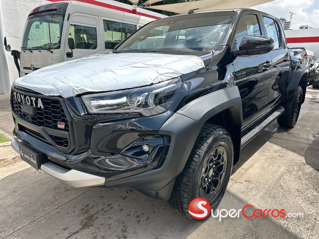 2027 Toyota Hilux GR Sport — foto 3 / 9