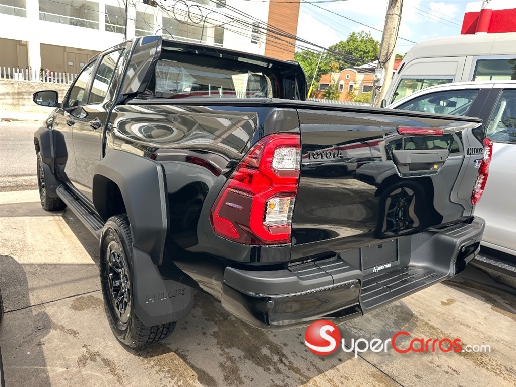 2027 Toyota Hilux GR Sport — foto 4 / 9