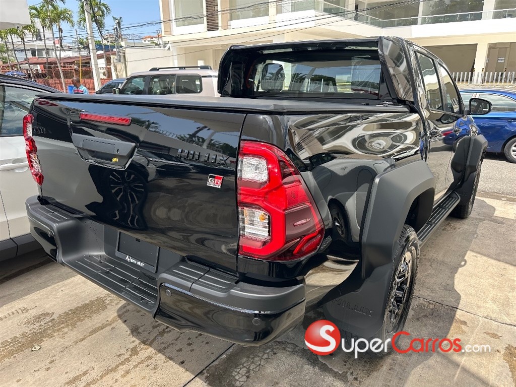 2027 Toyota Hilux GR Sport — foto 6 / 9