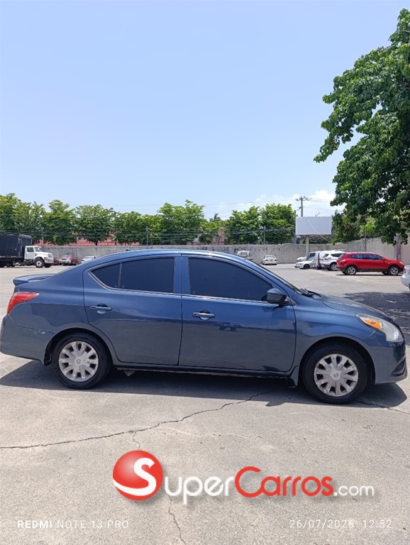2017 Nissan Versa — foto 2 / 6
