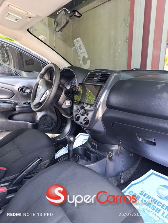 2017 Nissan Versa — foto 4 / 6