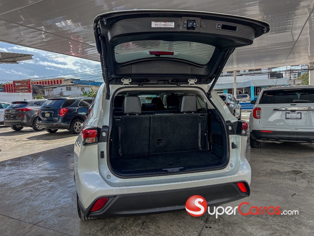 2021 Toyota Highlander XLE — foto 9 / 11