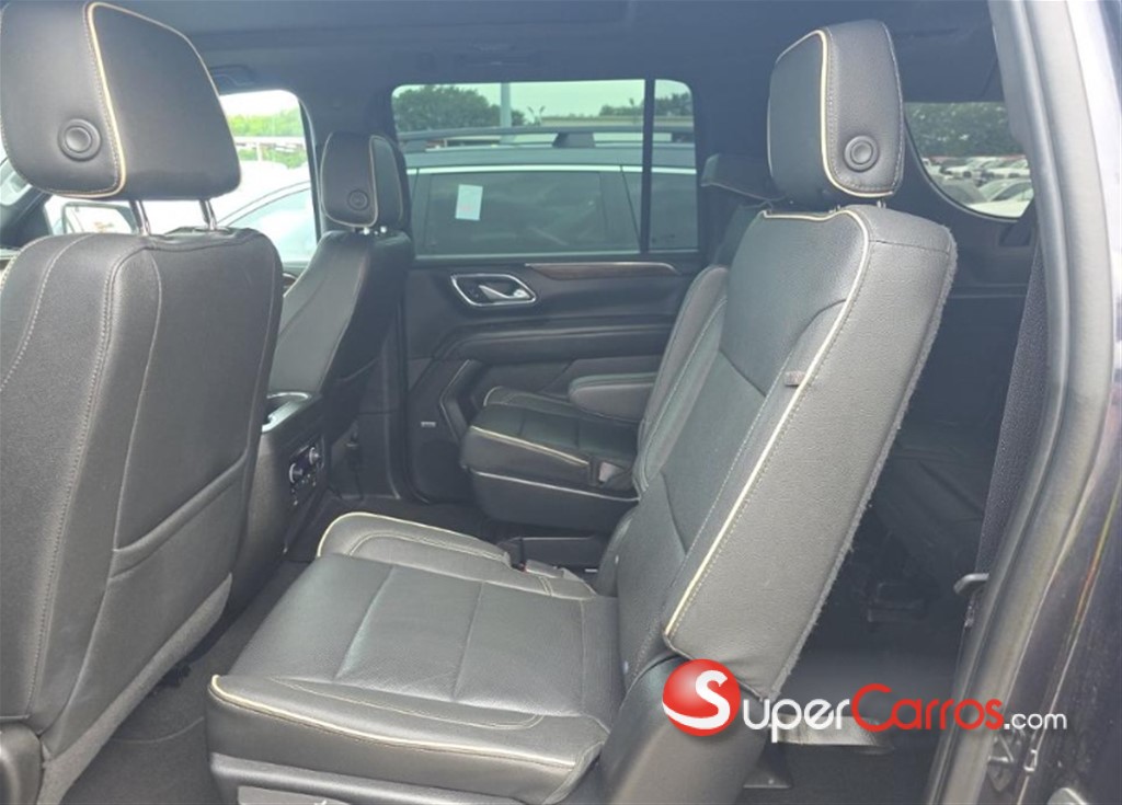 2022 Chevrolet Suburban Premier — foto 9 / 11