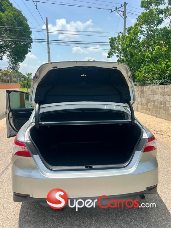 2020 Toyota Camry LE — foto 9 / 12