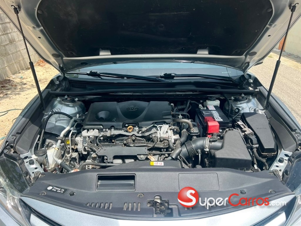 2020 Toyota Camry LE — foto 12 / 12