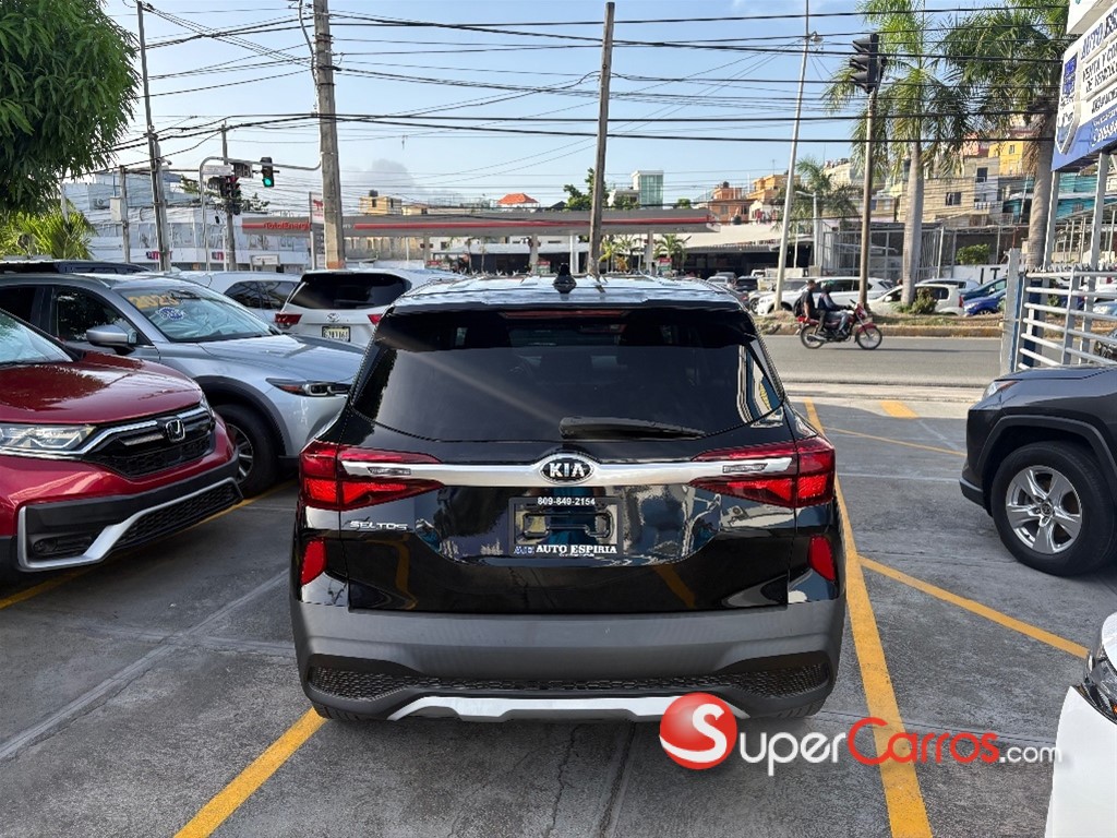 2021 Kia Seltos LX — foto 6 / 10