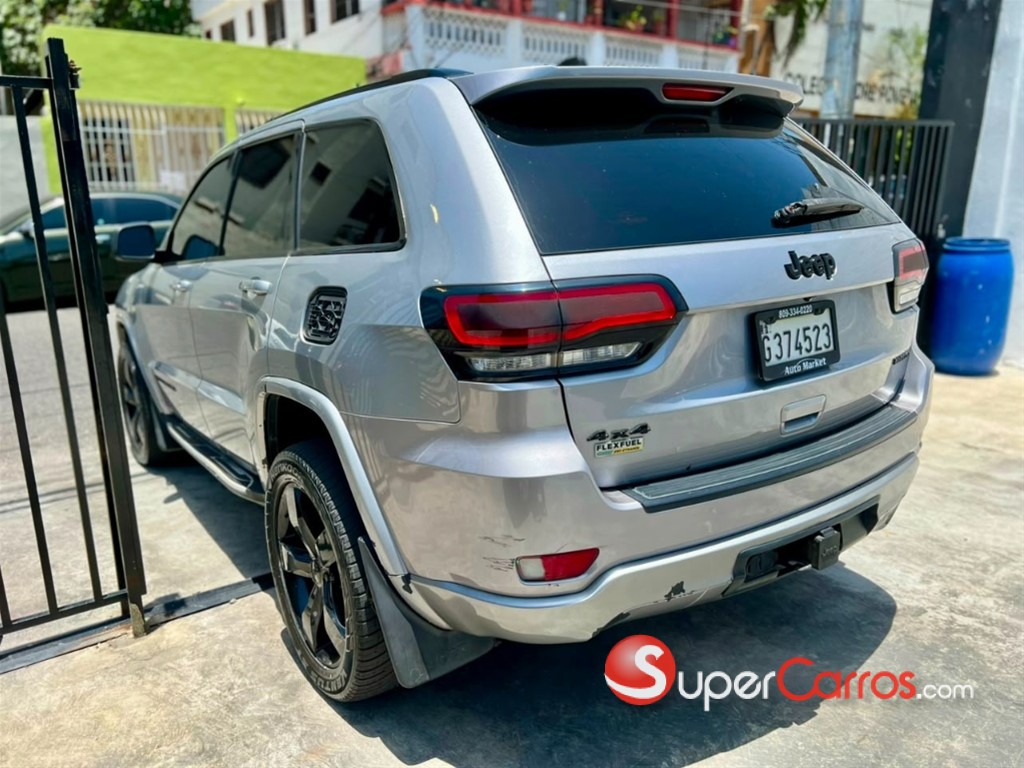 2014 Jeep Grand Cherokee Laredo 4x4 — foto 4 / 7