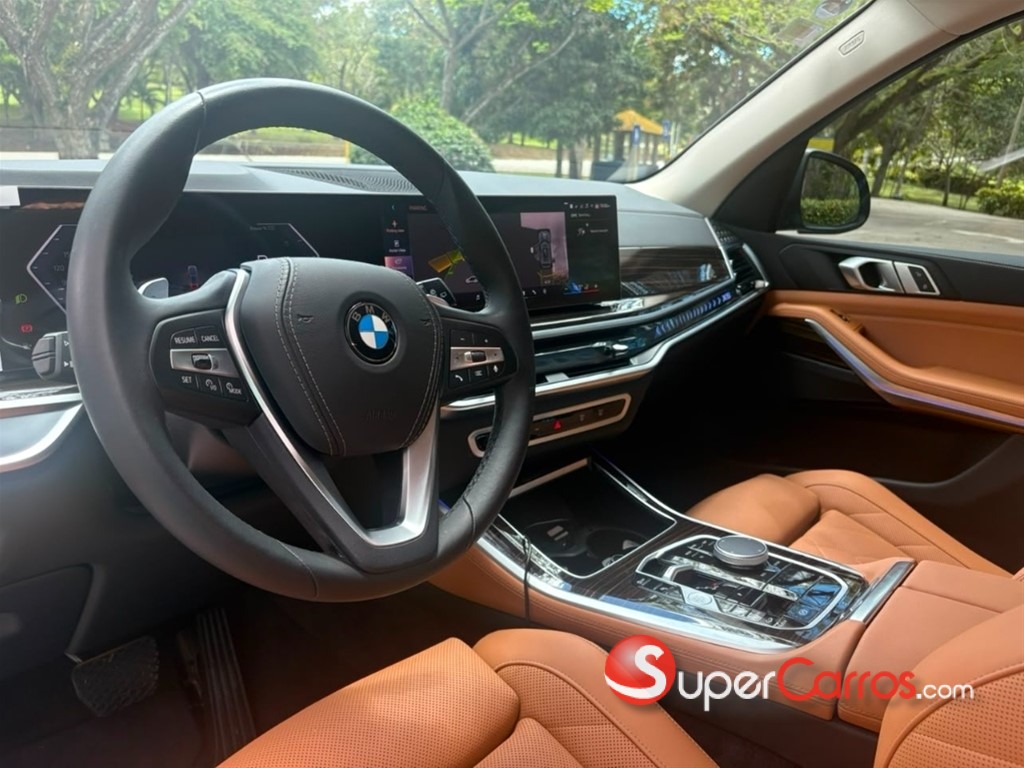 2025 BMW X 5 40i — foto 7 / 10