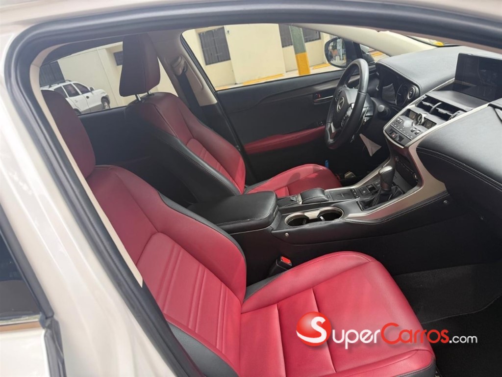2020 Lexus NX 300 — foto 6 / 9