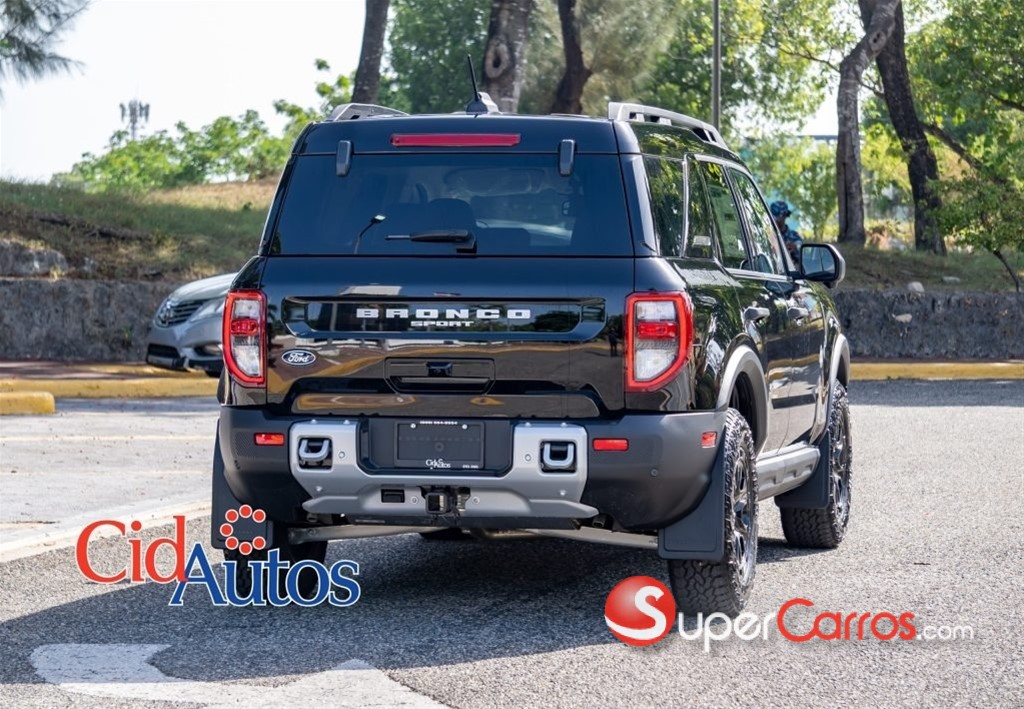 2026 Ford Bronco Outer Banks Sashquatch — foto 3 / 12