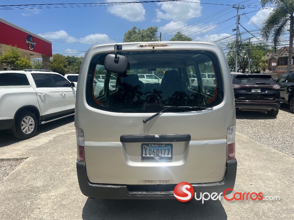 2007 Nissan Caravan — foto 4 / 8