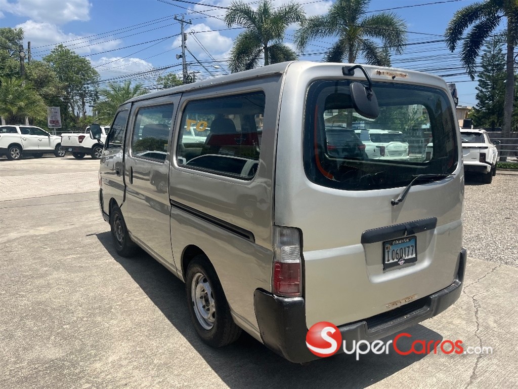 2007 Nissan Caravan — foto 5 / 8