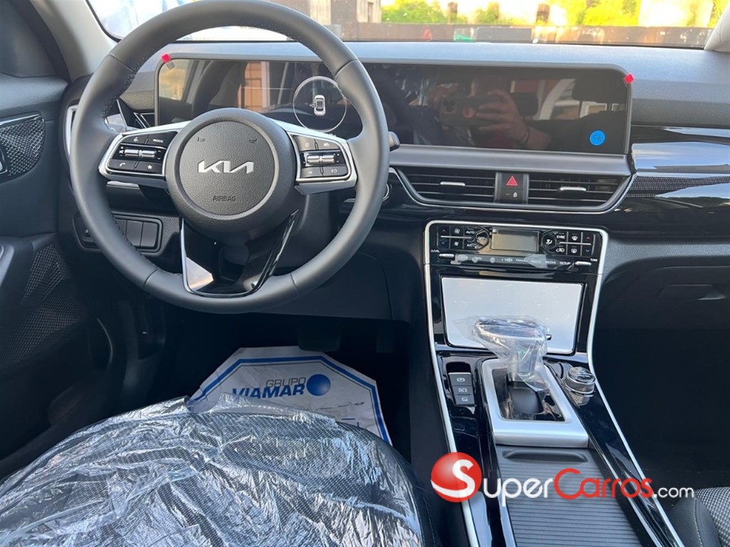 2027 Kia Seltos Luxury — foto 7 / 8