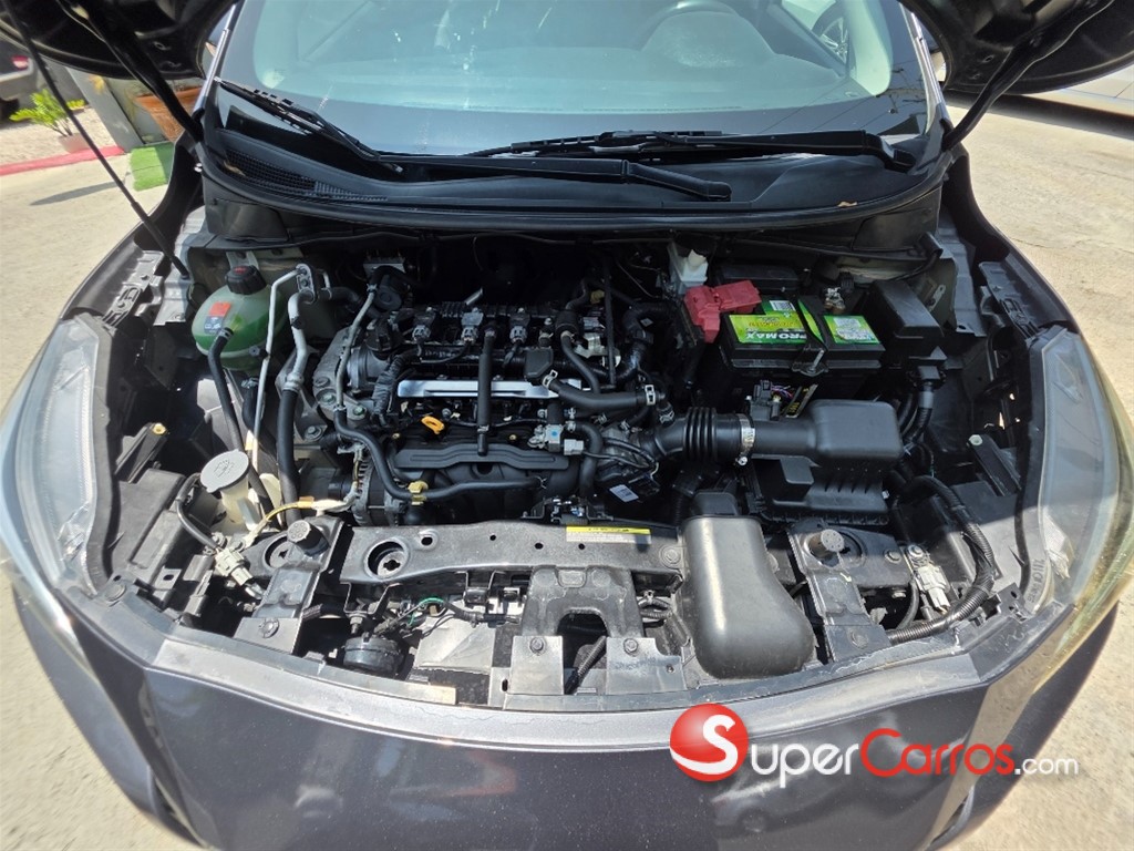 2020 Nissan Versa SV — foto 5 / 10