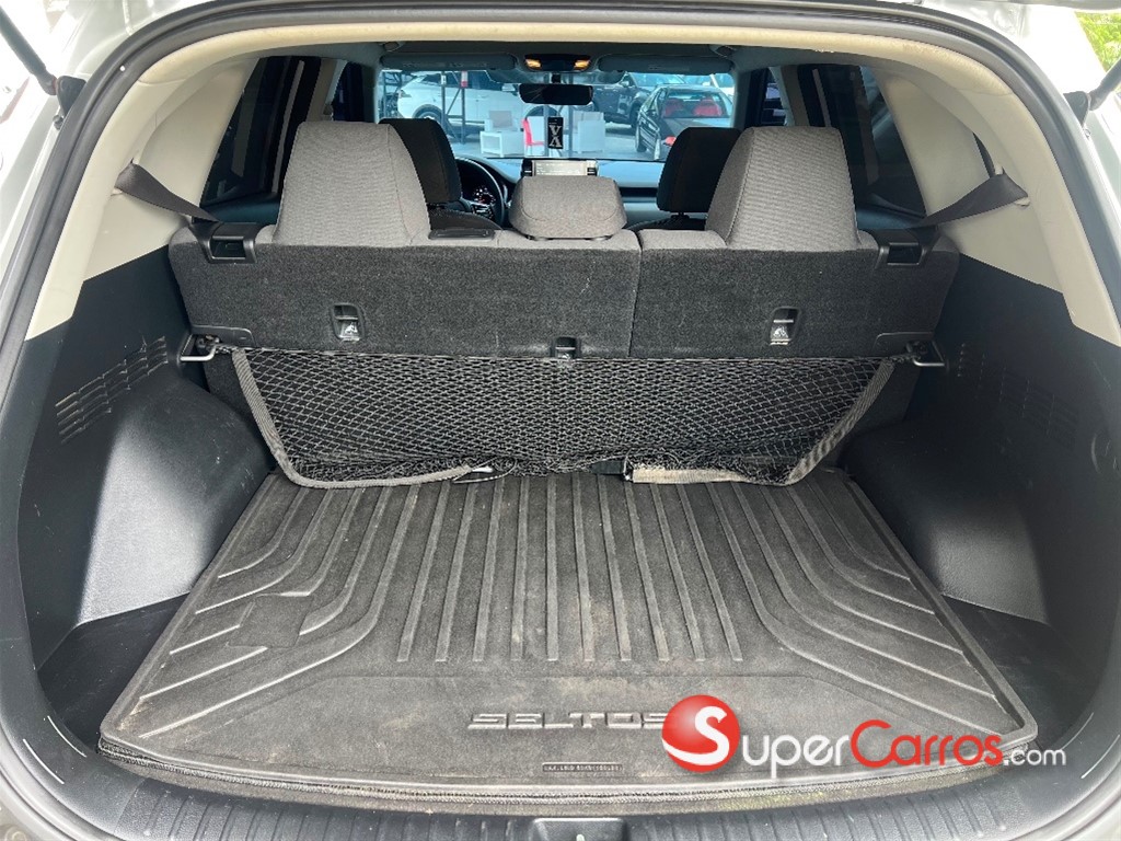 2021 Kia Seltos LX — foto 9 / 10