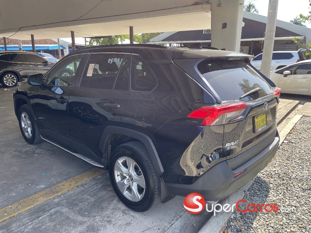2021 Toyota RAV4 LE PLUS — foto 5 / 10