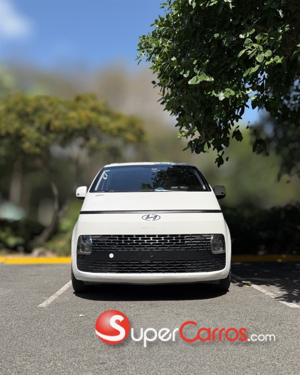 2024 Hyundai Staria