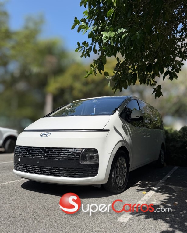 2024 Hyundai Staria — foto 2 / 8