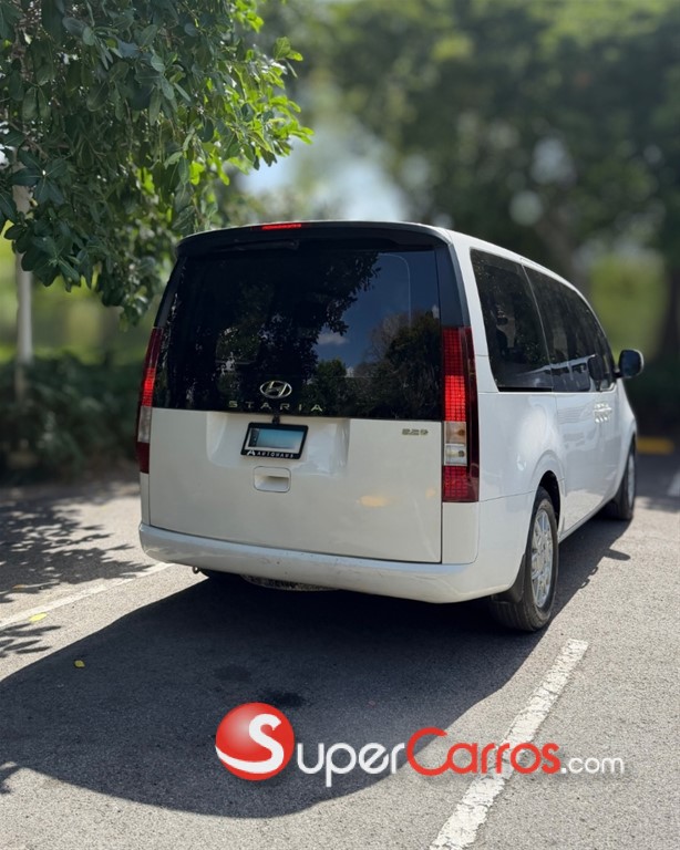2024 Hyundai Staria — foto 8 / 8