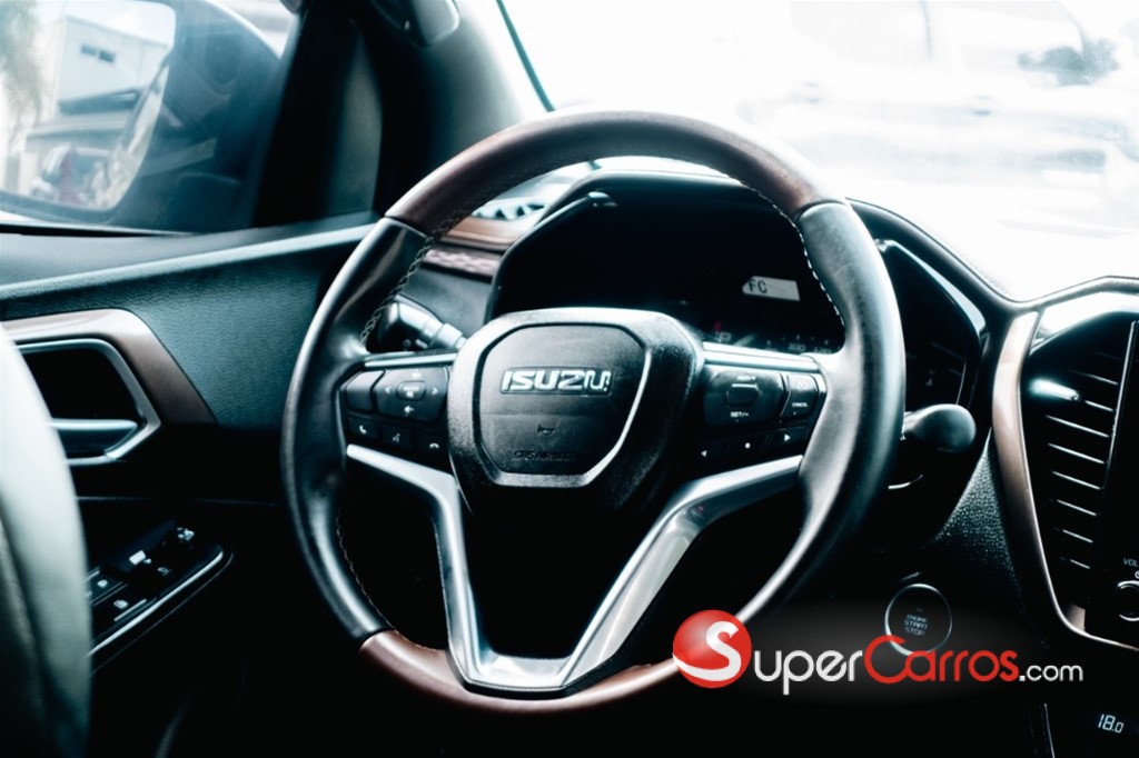 2025 Isuzu DMAX LSE — foto 4 / 12