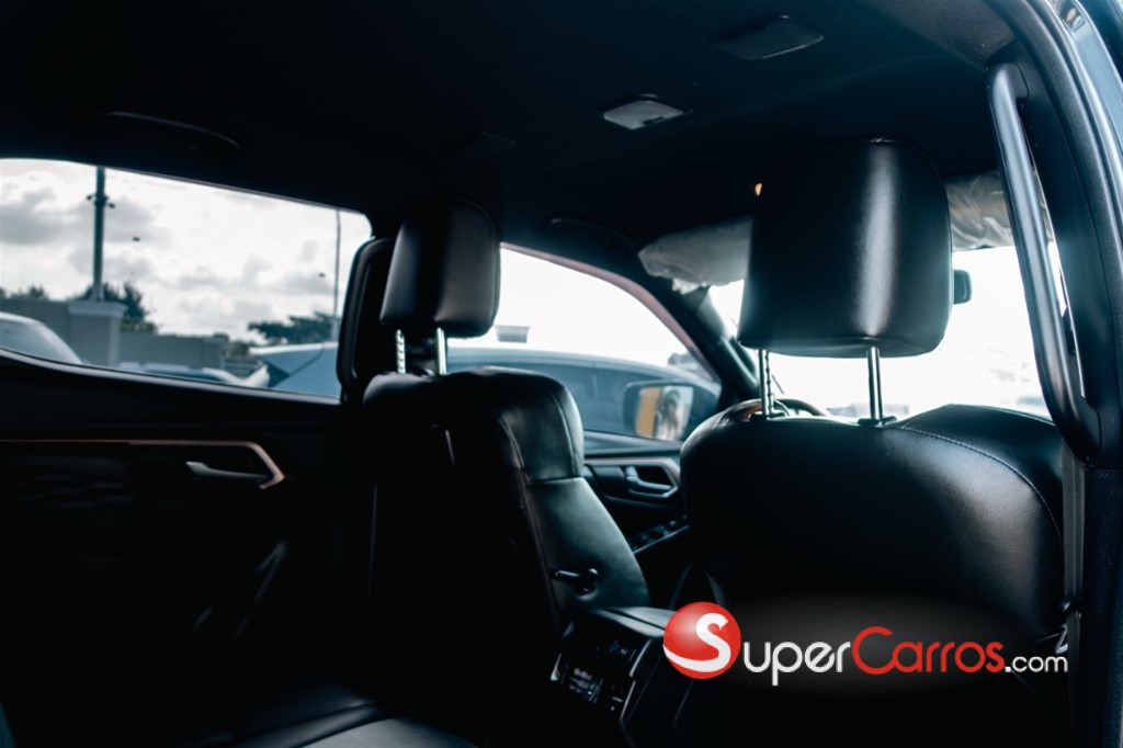 2025 Isuzu DMAX LSE — foto 6 / 12