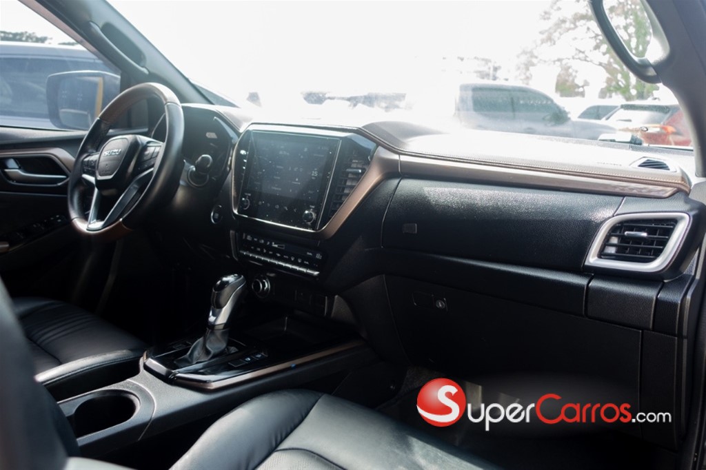 2025 Isuzu DMAX LSE — foto 8 / 12