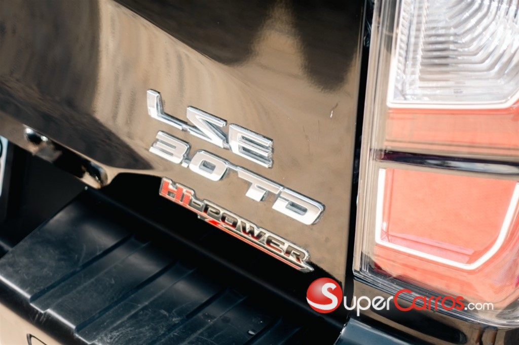 2025 Isuzu DMAX LSE — foto 10 / 12