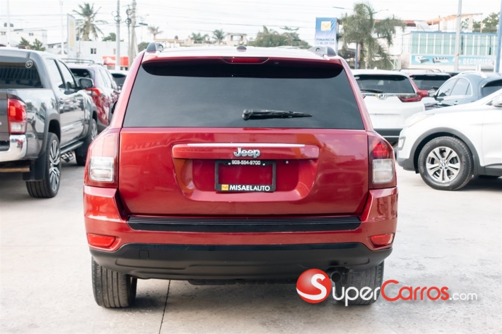 2016 Jeep Compass — foto 11 / 12