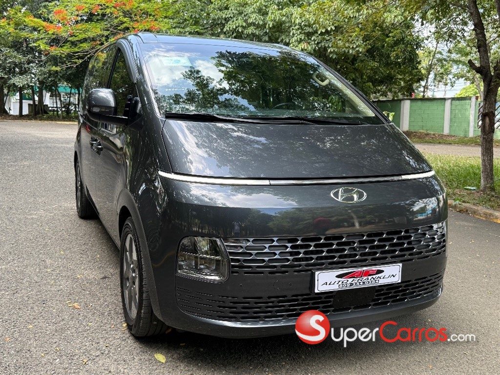 2023 Hyundai Staria — foto 2 / 10