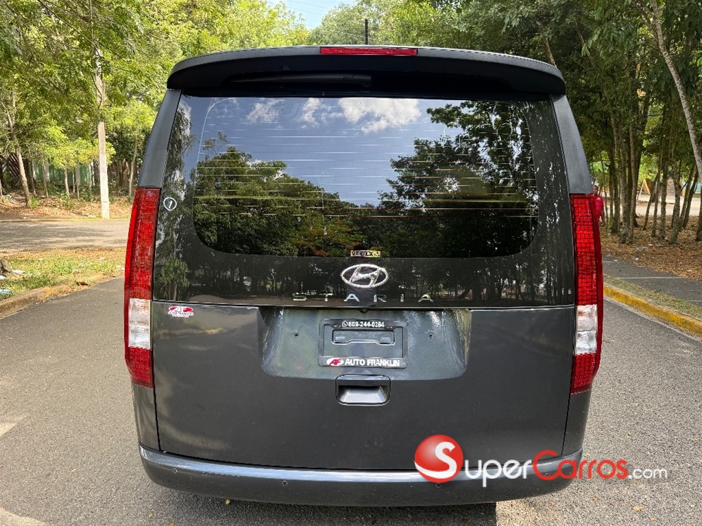 2023 Hyundai Staria — foto 4 / 10
