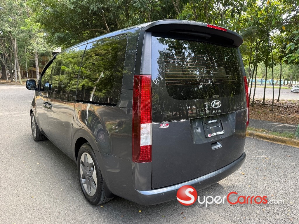 2023 Hyundai Staria — foto 5 / 10