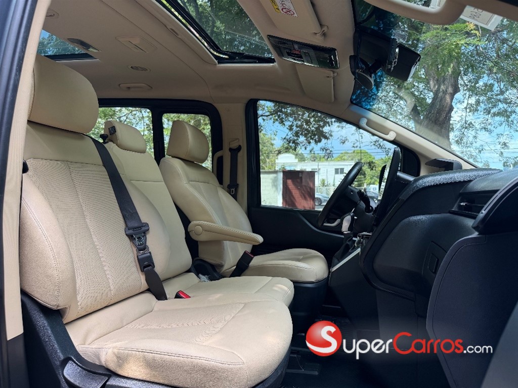 2023 Hyundai Staria — foto 6 / 10
