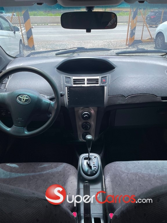 2009 Toyota VITZ — foto 4 / 5