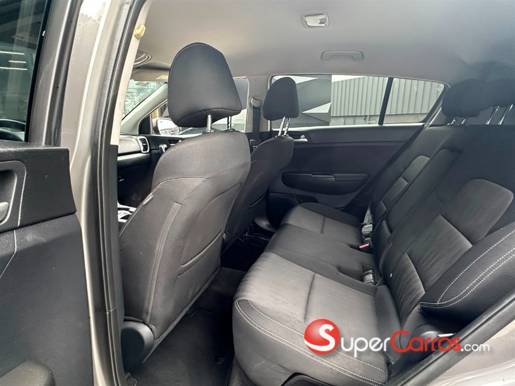 2017 Kia Sportage FE — foto 8 / 12