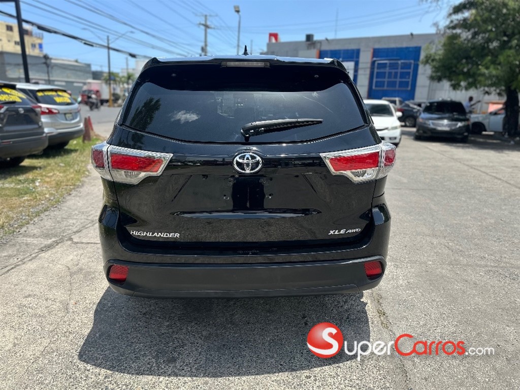2016 Toyota Highlander XLE — foto 4 / 12
