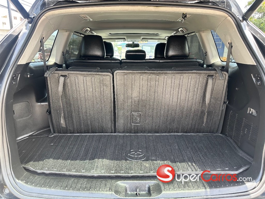 2016 Toyota Highlander XLE — foto 10 / 12