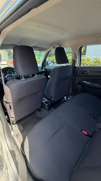 2018 Suzuki Swift — foto 10 / 12