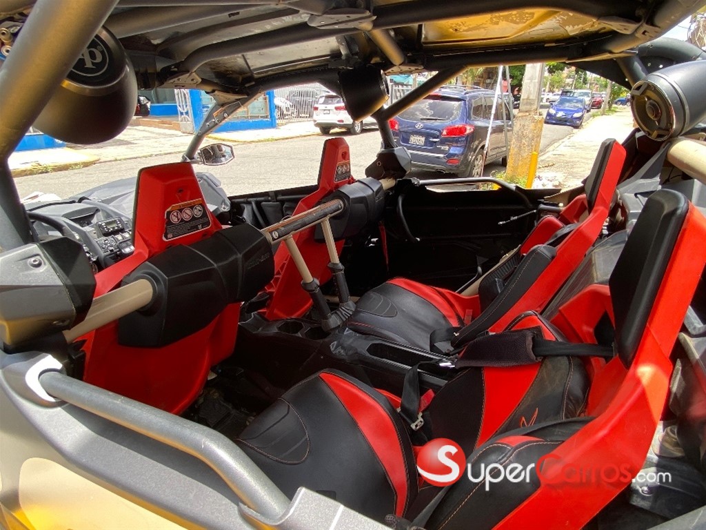 2021 Can Am Maverick R X RS SMART-SHOX — foto 8 / 11