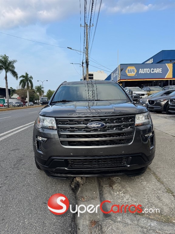 2019 Ford Explorer Limited — foto 2 / 11