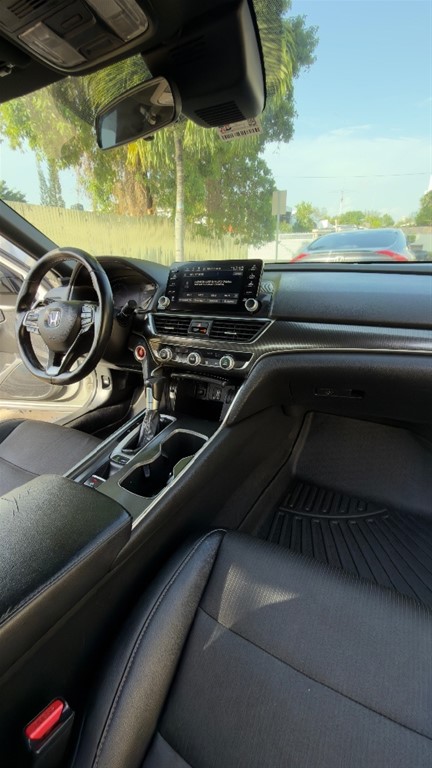 2018 Honda Accord Sport — foto 9 / 12
