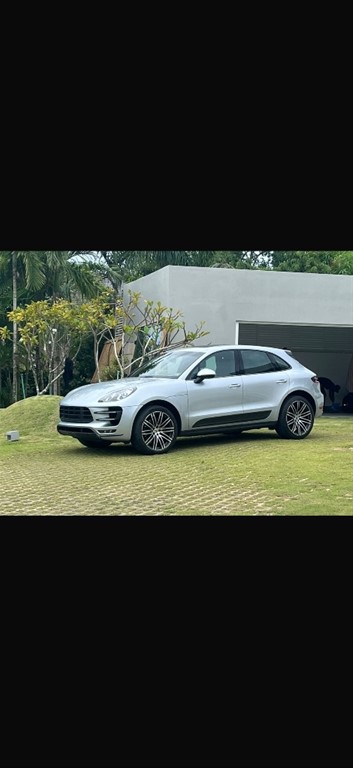 2014 Porsche Macan Turbo