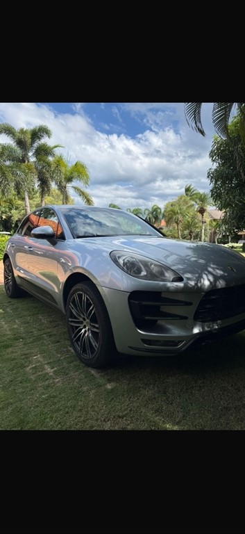 2014 Porsche Macan Turbo — foto 2 / 4