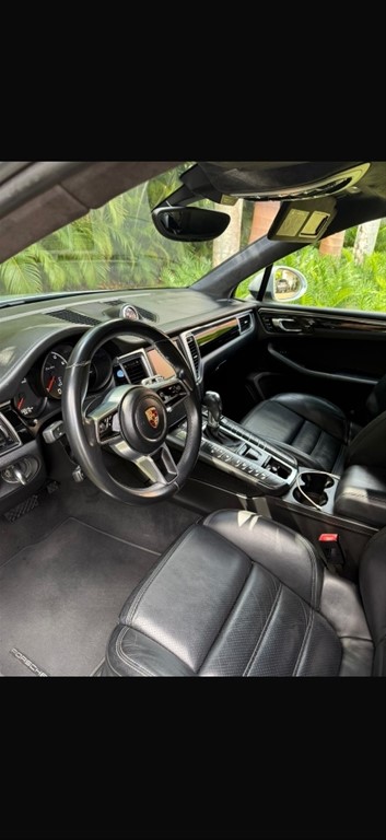 2014 Porsche Macan Turbo — foto 3 / 4