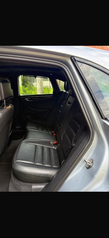 2014 Porsche Macan Turbo — foto 4 / 4