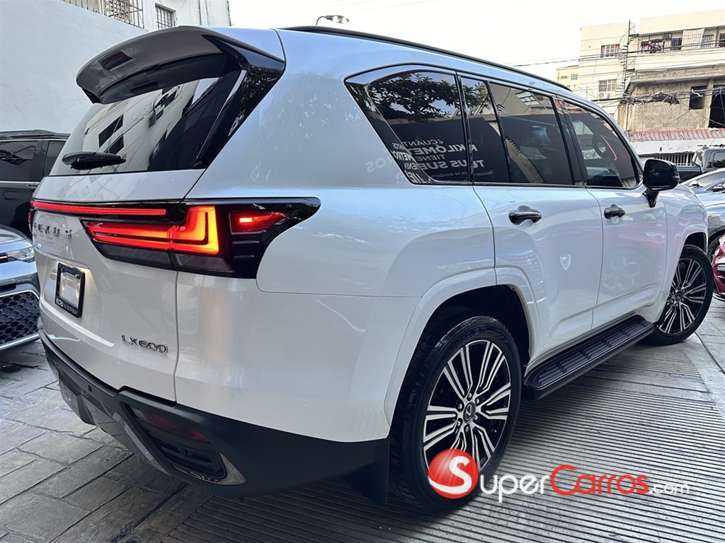 2023 Lexus LX 600 Luxury — foto 5 / 12